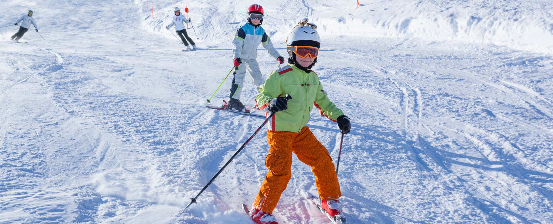 Kinder - richtige Ausrüstung beim Skifahren Kinder - richtige Ausrüstung beim Skifahren